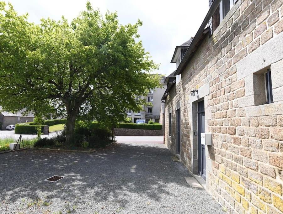 Aupres De Mon Arbre Appartement Pontmain Buitenkant foto